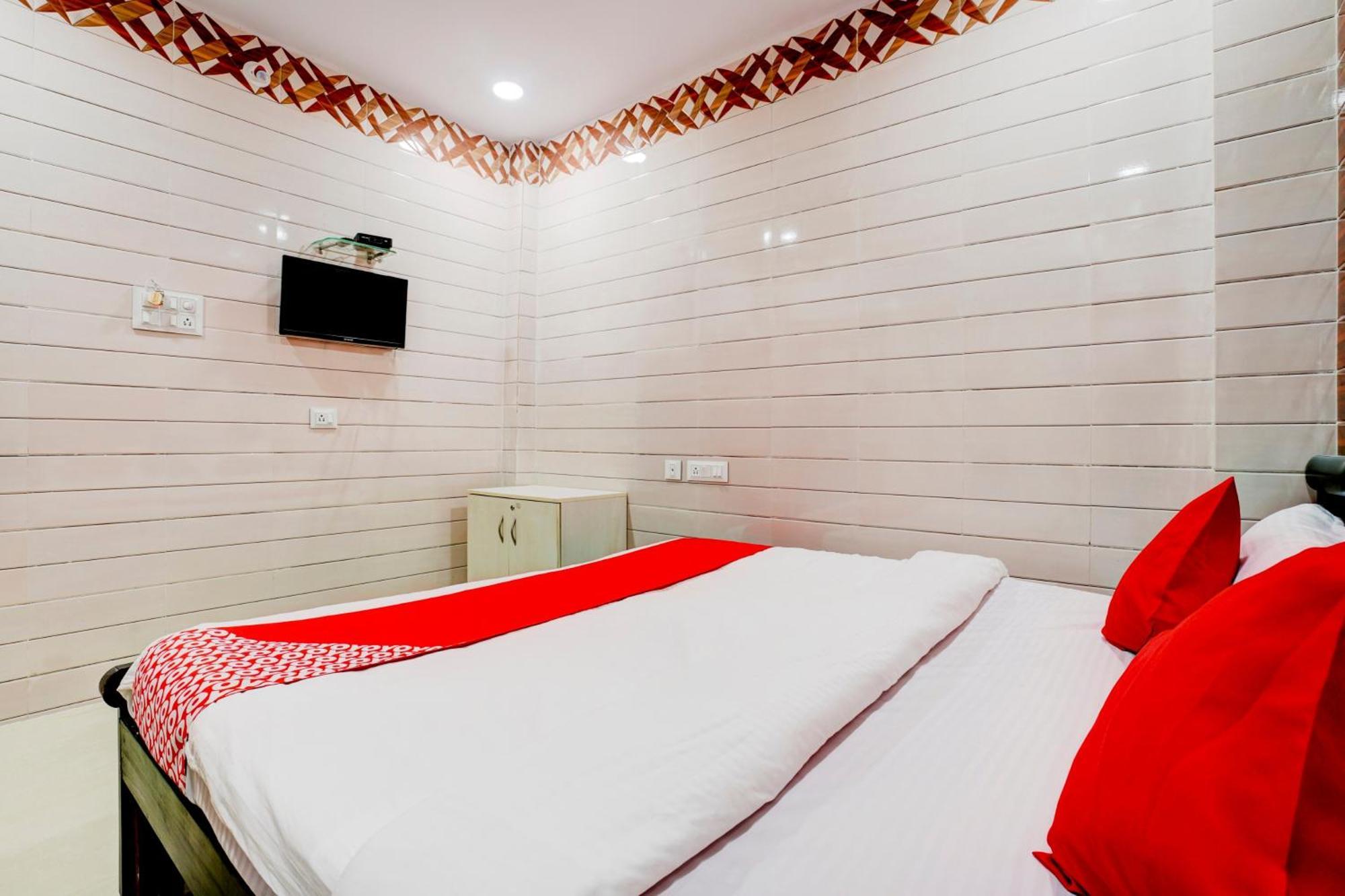 Hotel O Aroma Classic Near Nampally Main Railway Station Hyderabad Eksteriør bilde